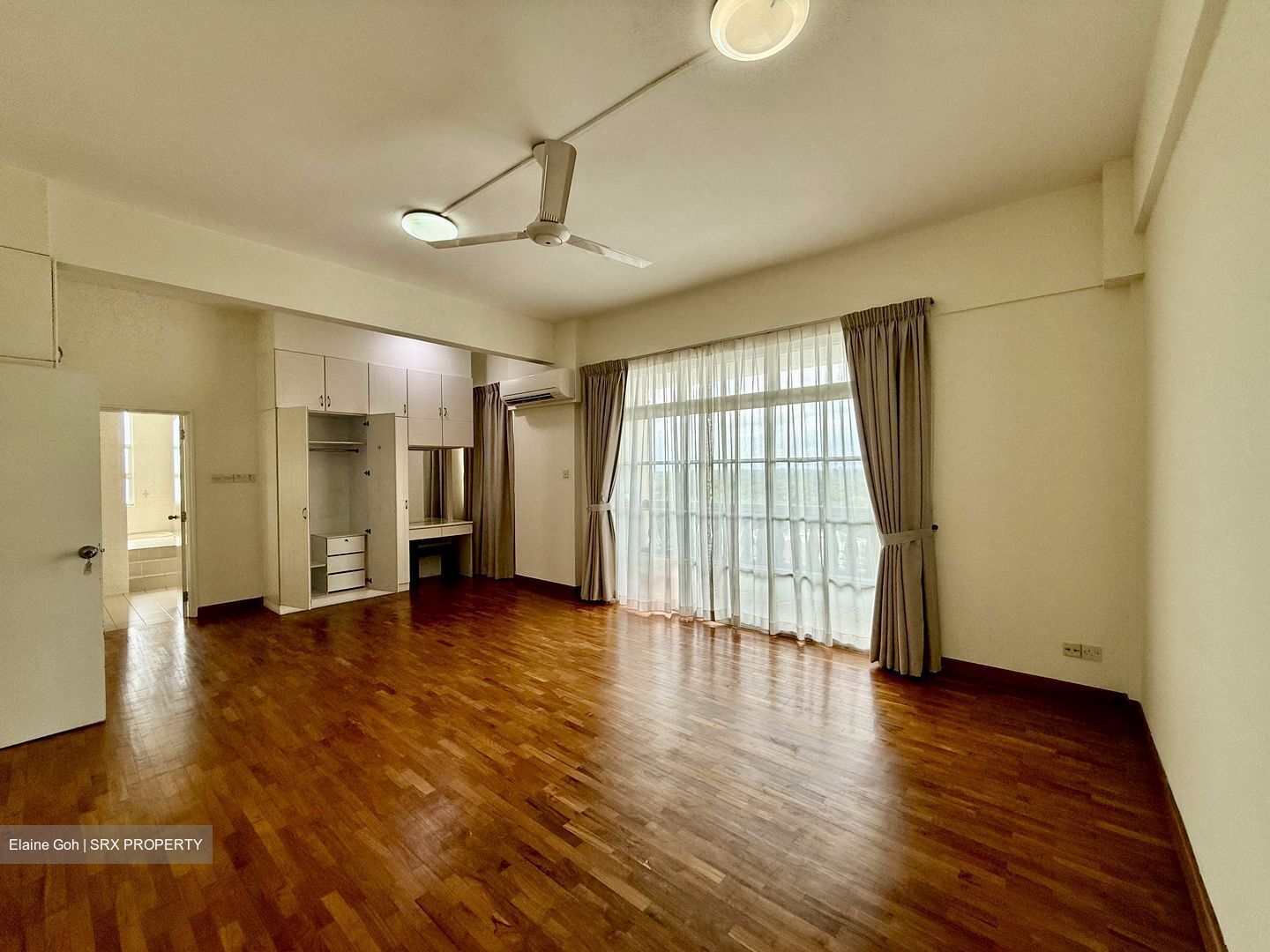 La Suisse (D11), Condominium #576726391
